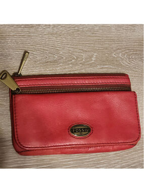 Fossil red Leather Explorer Wallet